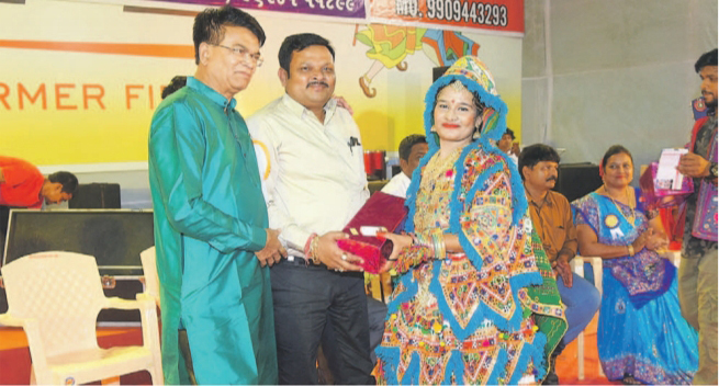 વલસાડમાં પટેલ સમાજના શેરી ગરબા યોજાયા