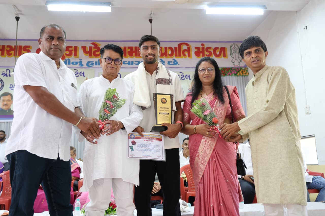 તેજસ્વી તારલાનું સન્માન